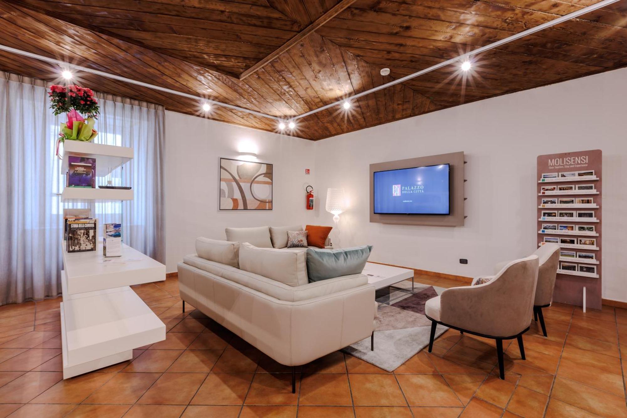 מלון אניונה Palazzo Della Citta מראה חיצוני תמונה