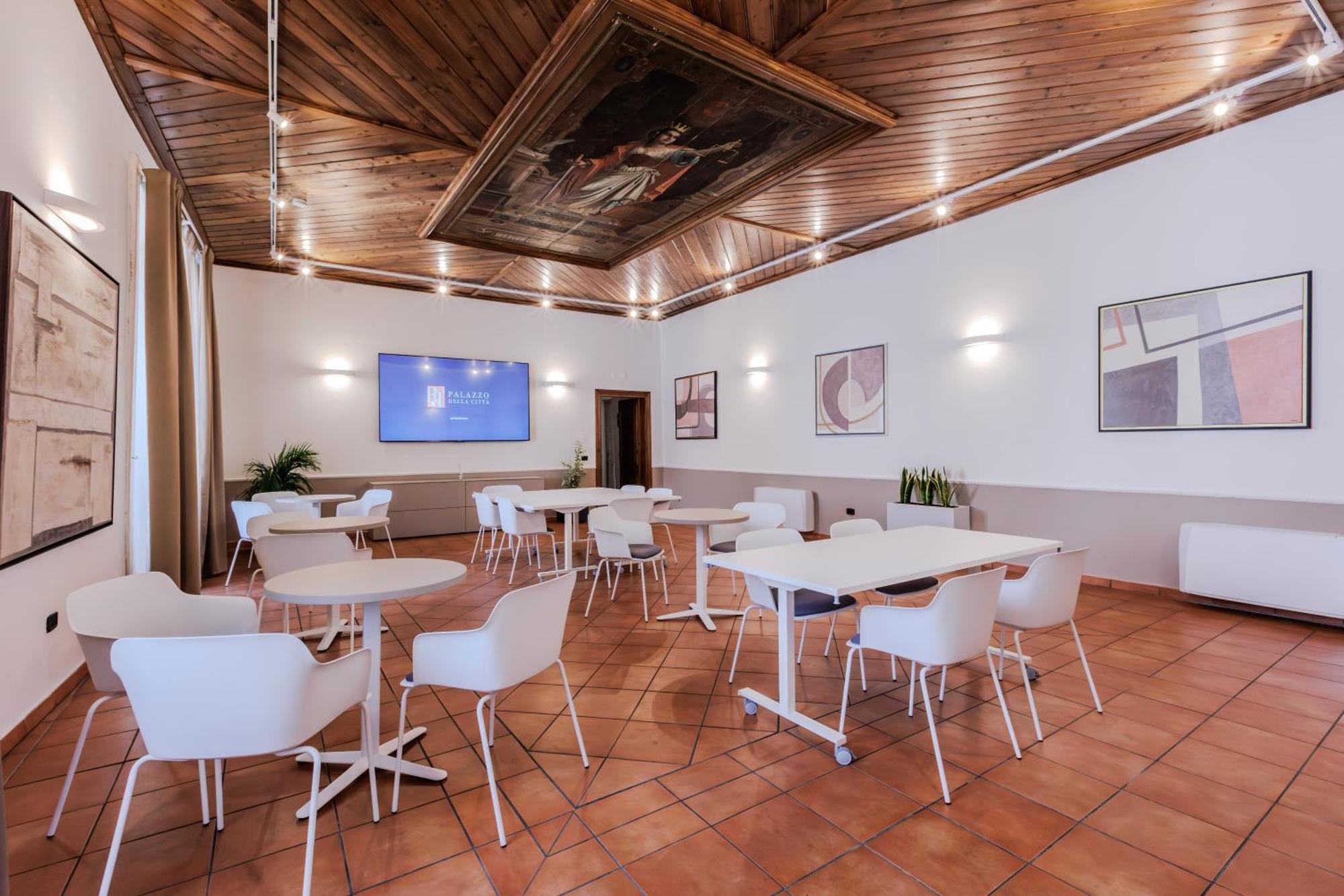 מלון אניונה Palazzo Della Citta מראה חיצוני תמונה